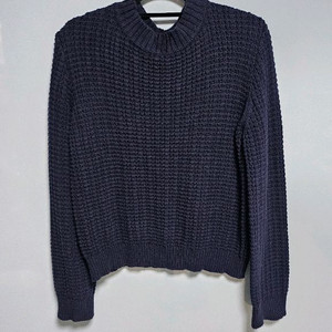 여성-와플니트 세미크롭 니트티 (네이비)