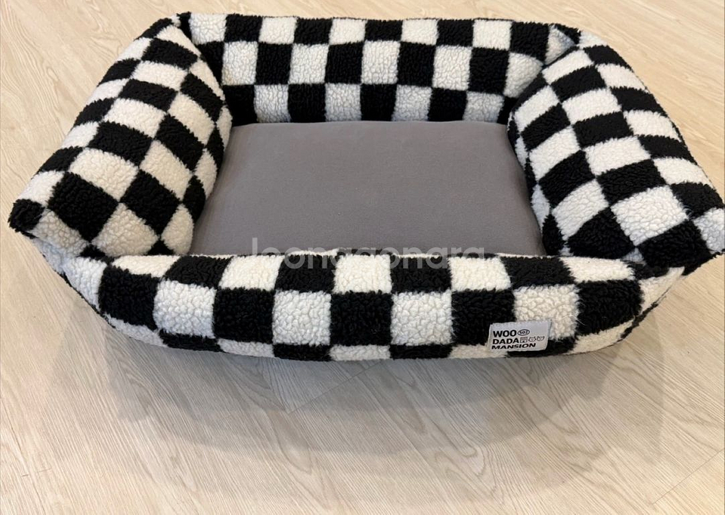 우다다맨숀 체커보드 고양이방석--1