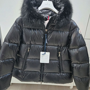 새상품 몽클레어 라이체 블랙 2