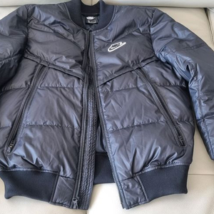 나이키 스포츠웨어 다운 필 윈드러너 봄버 재킷 CU4403-010