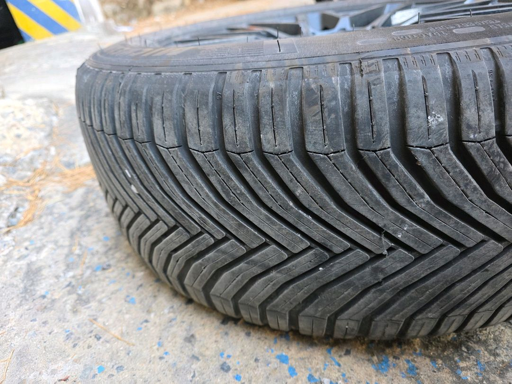 쏘렌토 모모 휠 미쉐린 cc2 타이어 판매 이미지