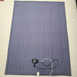 12V 2인용꼼지락 차박용 탄소온열매트팝니다.