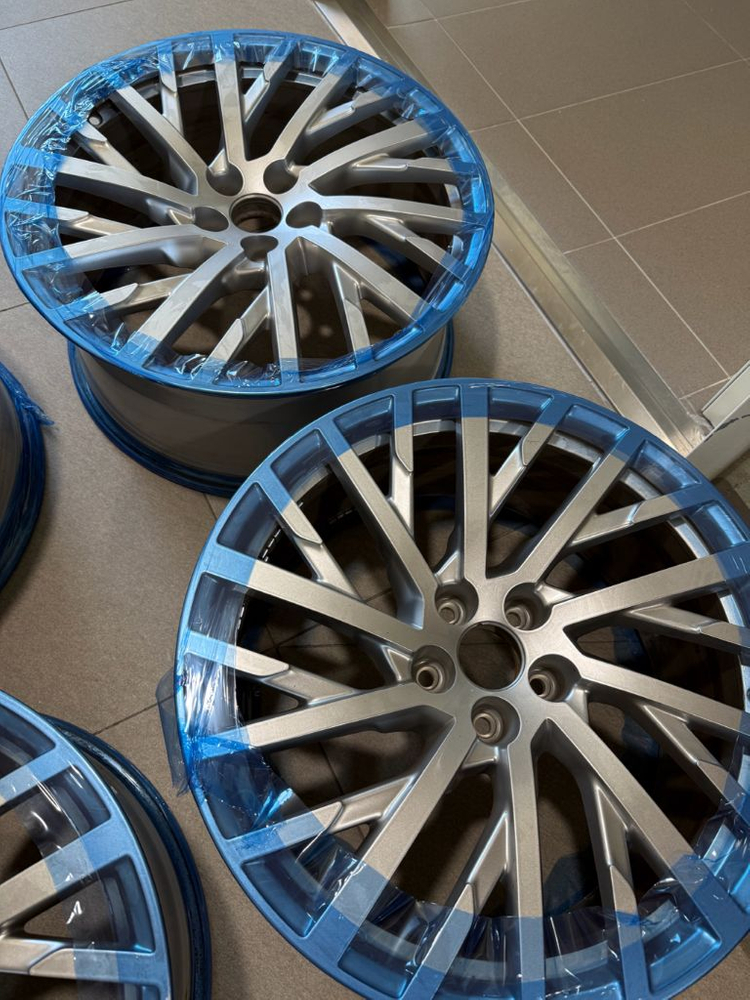 아우디 A8 순정 정품 휠 55TFSI,50TDI / A6,A7,Q5,Q7,Q8 호환가능 판매합니다 이미지