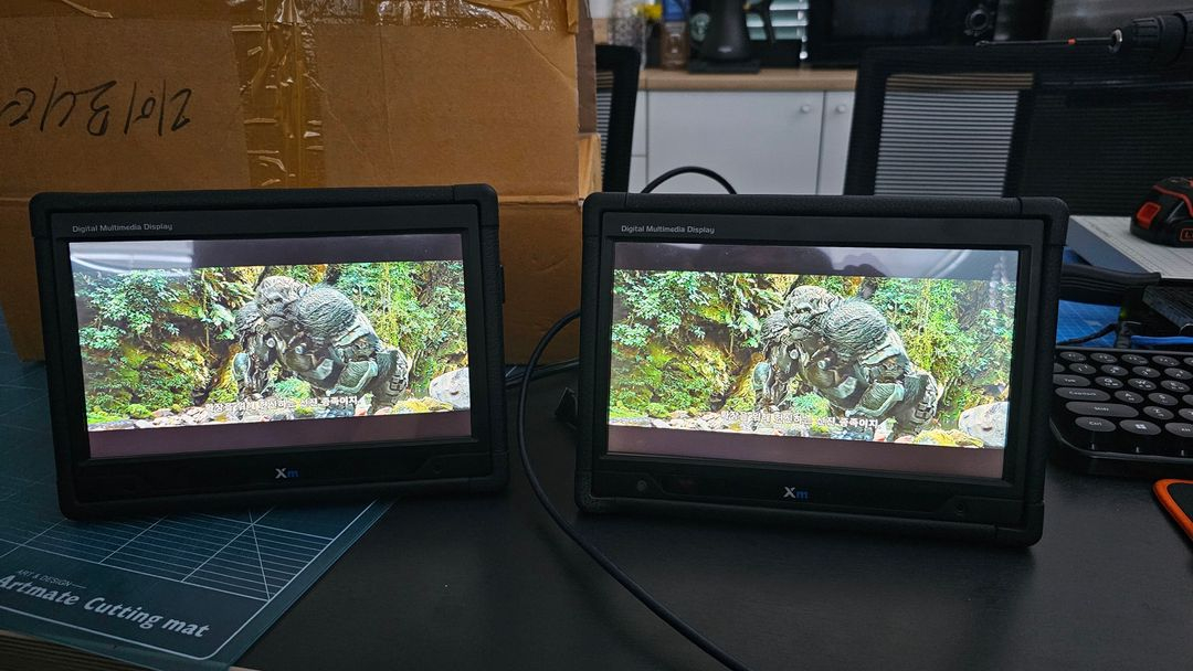 동양전자 XCM-9501RT 리어모니터 좌우 1조 판매--0