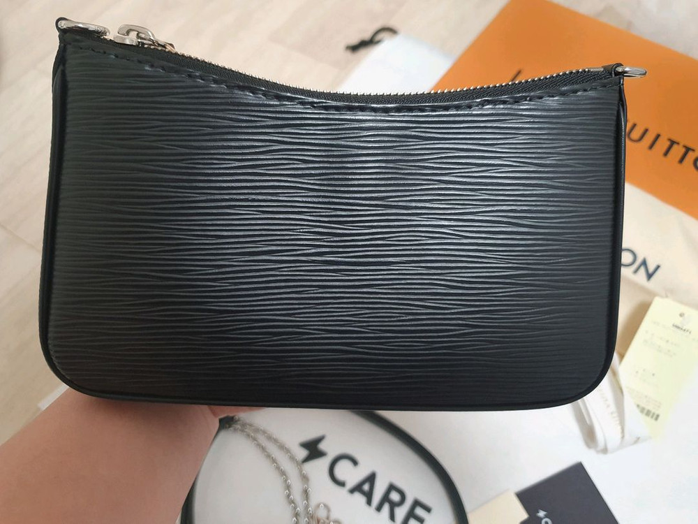 정품 루이비통 이지파우치 에피 (에삐)--2