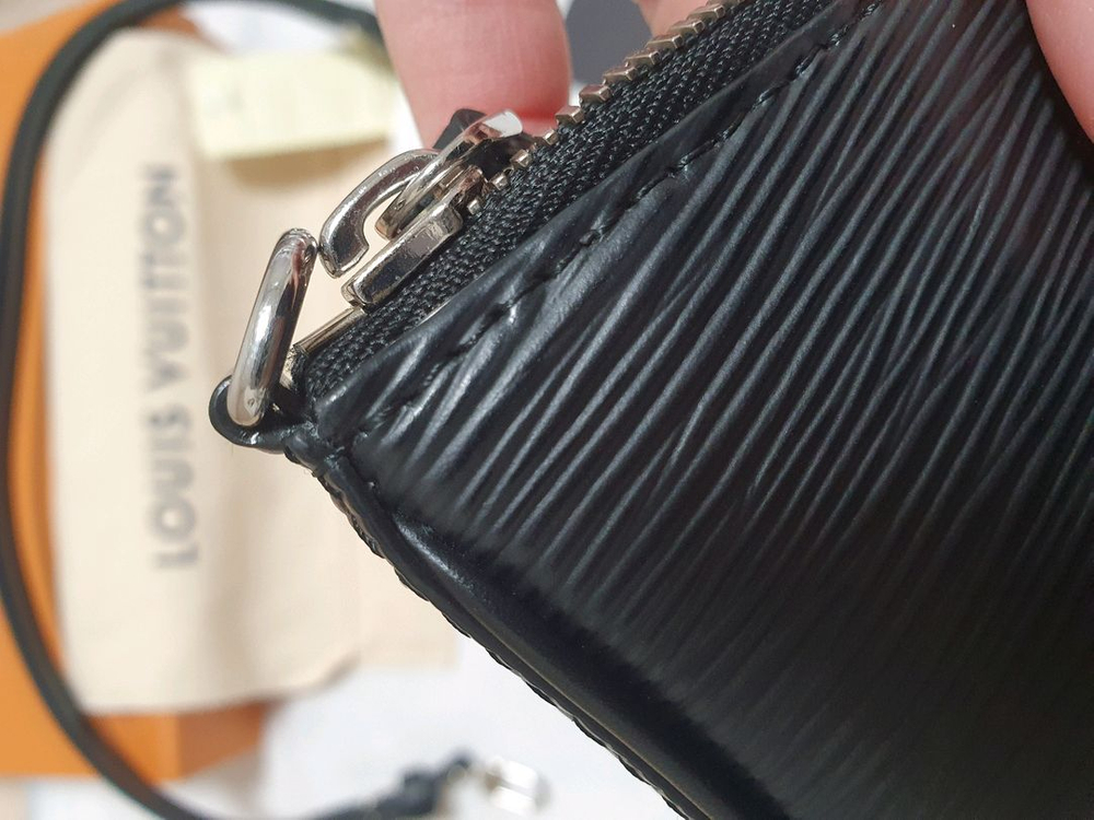 정품 루이비통 이지파우치 에피 (에삐)--3