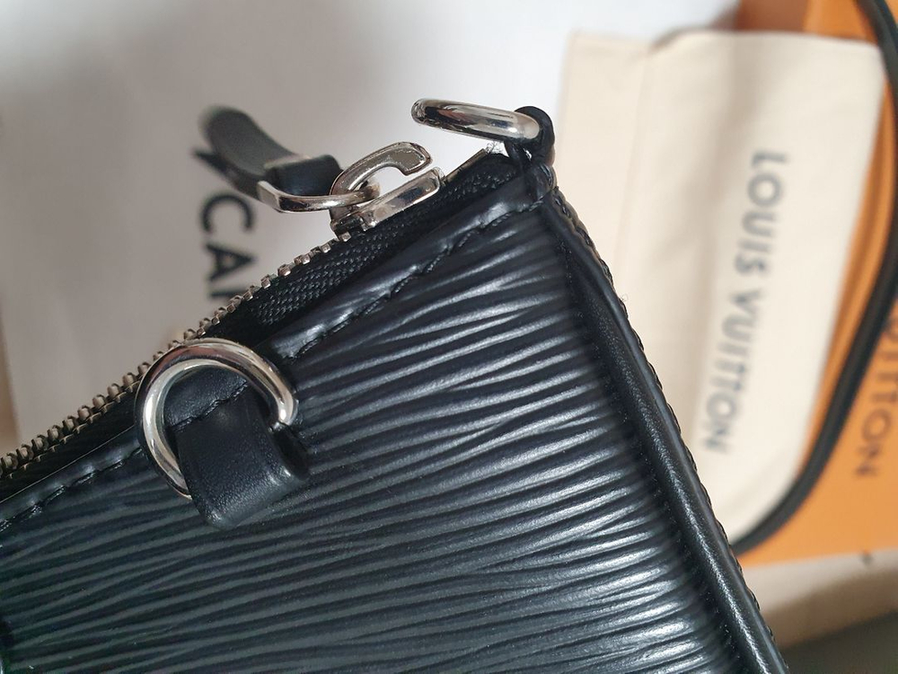 정품 루이비통 이지파우치 에피 (에삐)--4