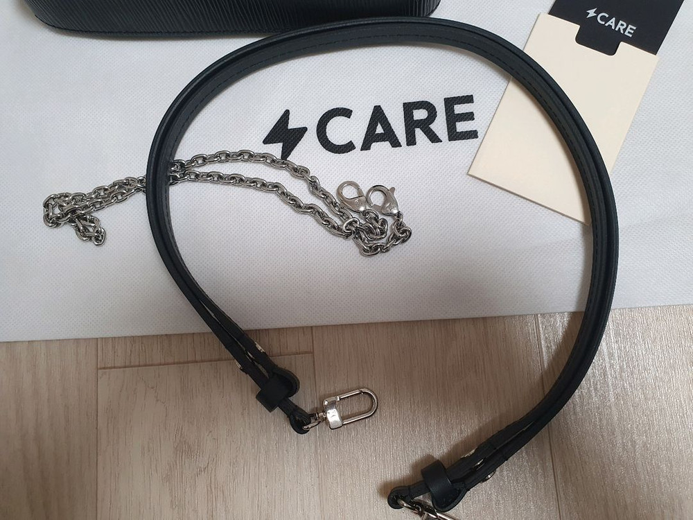 정품 루이비통 이지파우치 에피 (에삐)--9