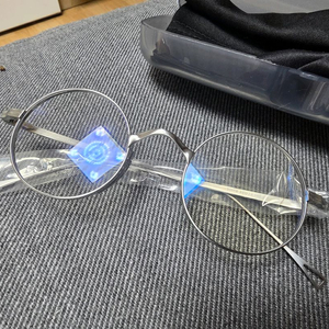 원형 티타늄 안경테