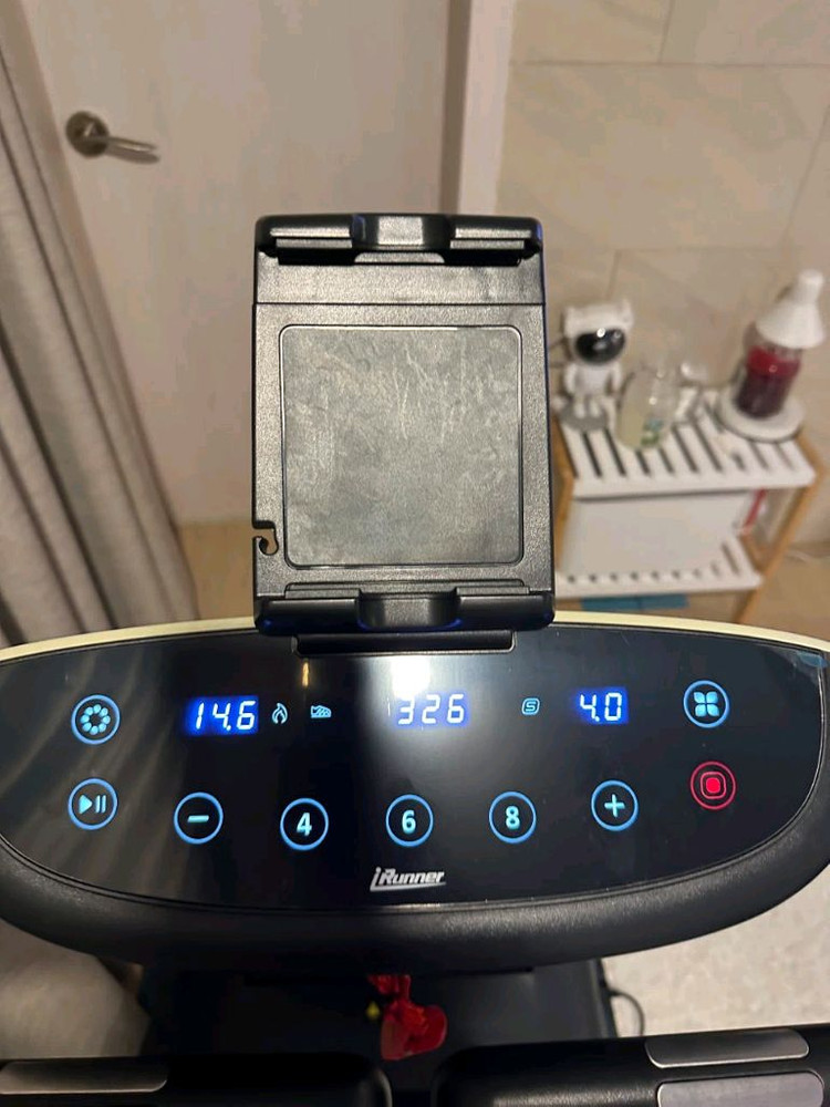 새제품150만원-->35만원 아이러너 런닝머신 워킹머신 워킹패드 저렴하게 팝니다.--1