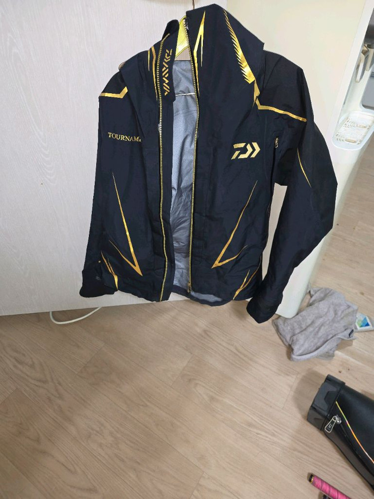 낚시복 세트다이와고어텍스 이미지