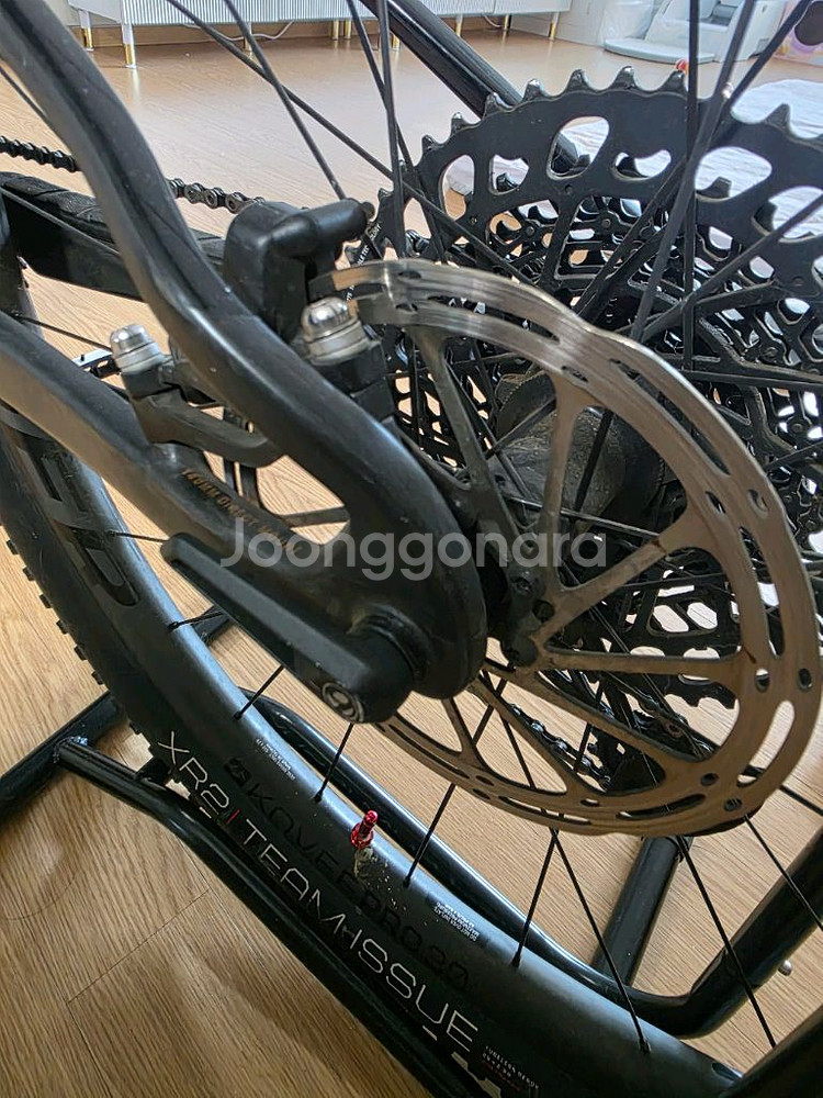 트렉 슈퍼칼리버 9.8 AXS MTB 자전거--2