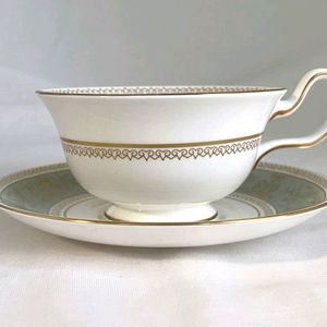 웨지우드 콜럼비아 세이지 그린 피오니잔 소서 듀오