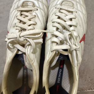 나이키 티에람 94 축구화