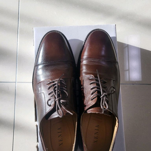 금강제화 구두 270 사이즈 판매합니다