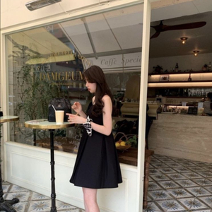 (새상품) 르플레인 레이스 슬리브리스 민소매 끈 블랙 원피스