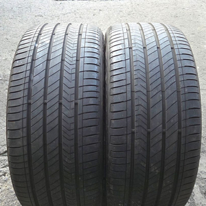 2554019 255 40 19 금호 마제스티9 타이어 팝니다 이미지