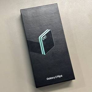*풀박스* 갤럭시Z플립6 민트색상 256용량 24년11월개통 미파손 무잔상 힌지찍힘없는 S급 깨끗한폰 구성품포함