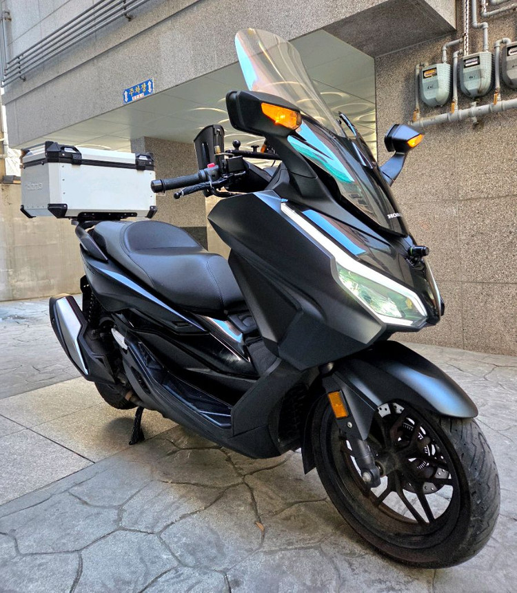 혼다 포르자350 24년식 사용검사완료,블박 2채널,소모품 올점검--1