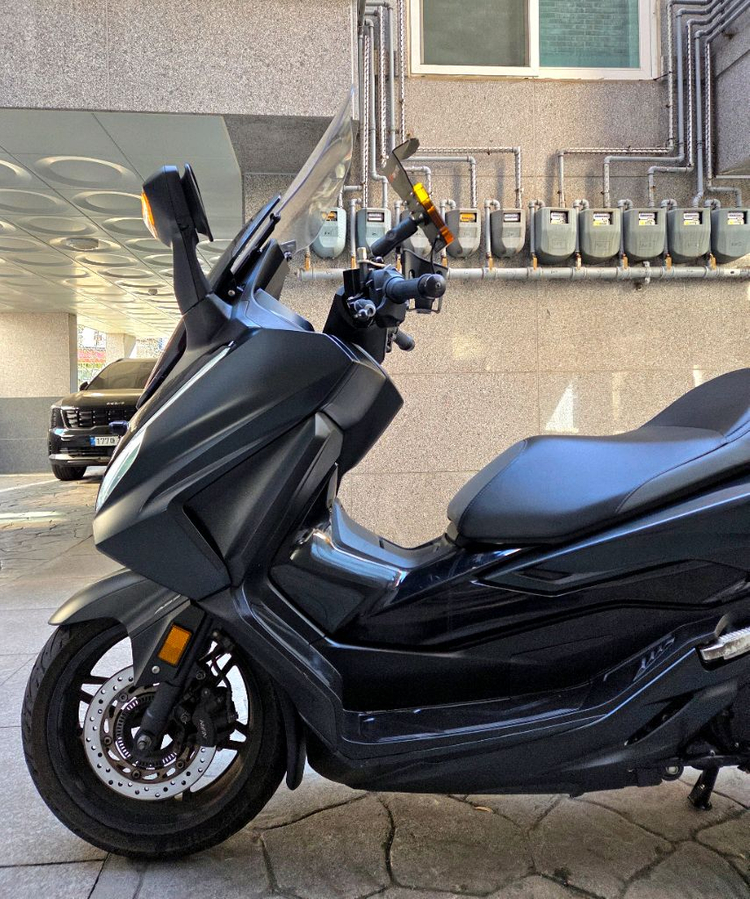 혼다 포르자350 24년식 사용검사완료,블박 2채널,소모품 올점검--2