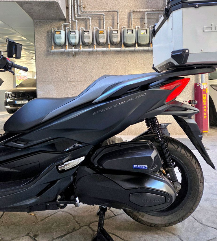 혼다 포르자350 24년식 사용검사완료,블박 2채널,소모품 올점검--3