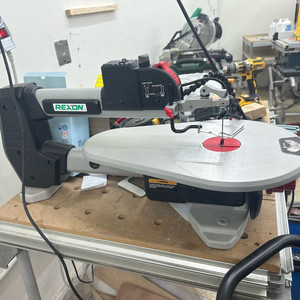 렉슨 스크롤쏘 스카시쏘 VS4500R 팝니다