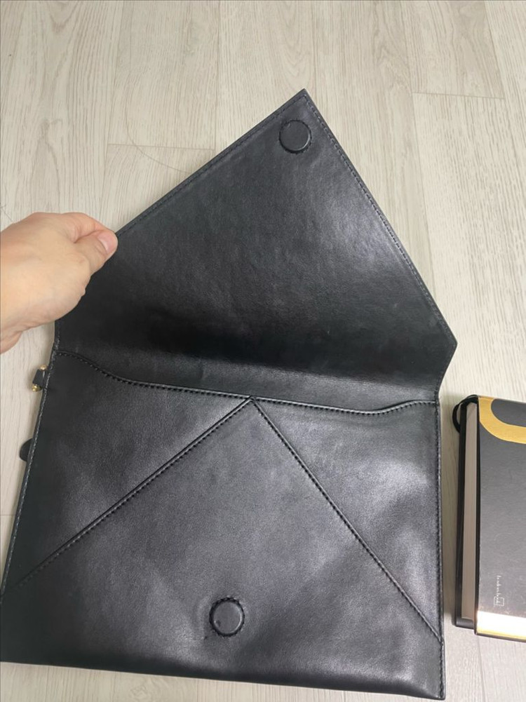 모스키노 블랙 클러치백--1