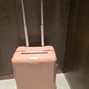 리모와 캐리어 기내용