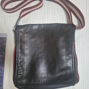 남성 가죽 크로스백 발리