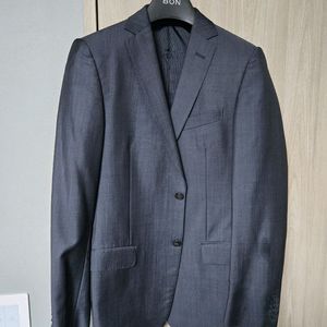 제냐 정장 자켓입니다