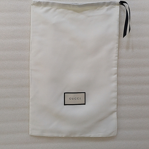 구찌 명품 가방 더스트백 파우치 중형 미사용 사랑봉봉 이미지