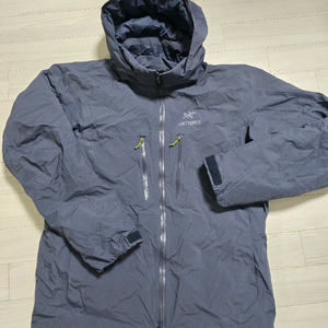 아크테릭스 고어텍스 패딩 XL 그레이 정품 운포