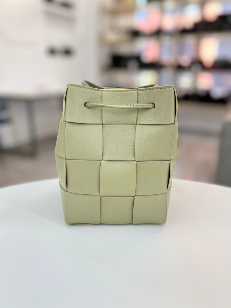 [중고명품 럭스올 울산점] 보테가베네타 스몰 레더 카세트 버킷백 카키--2