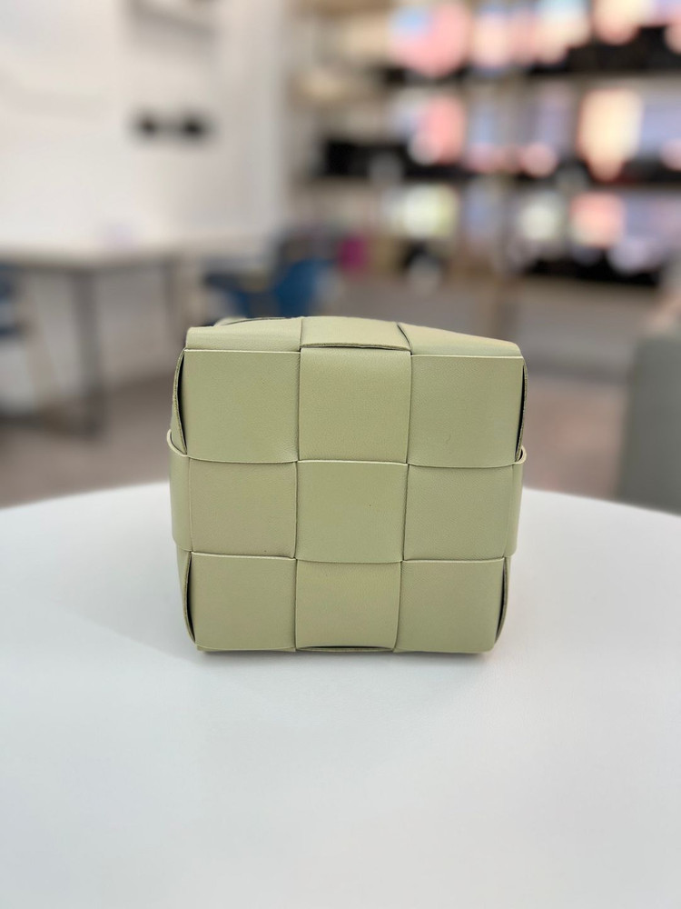 [중고명품 럭스올 울산점] 보테가베네타 스몰 레더 카세트 버킷백 카키--3