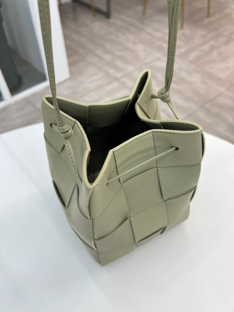 [중고명품 럭스올 울산점] 보테가베네타 스몰 레더 카세트 버킷백 카키--7