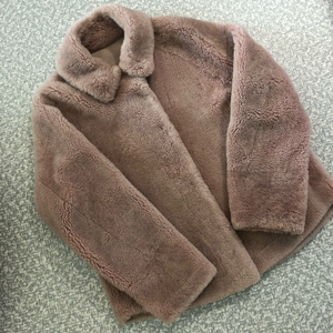 듀엘 21년 리얼 램스퍼 양털 양가죽 천연모피 무스탕 핑크 코트 양모자켓