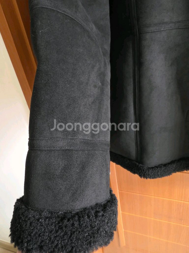 (새상품) 블랙 리버시블 스웨이드 롱무스탕(국내 상품)(큰 사이즈도가능)--2