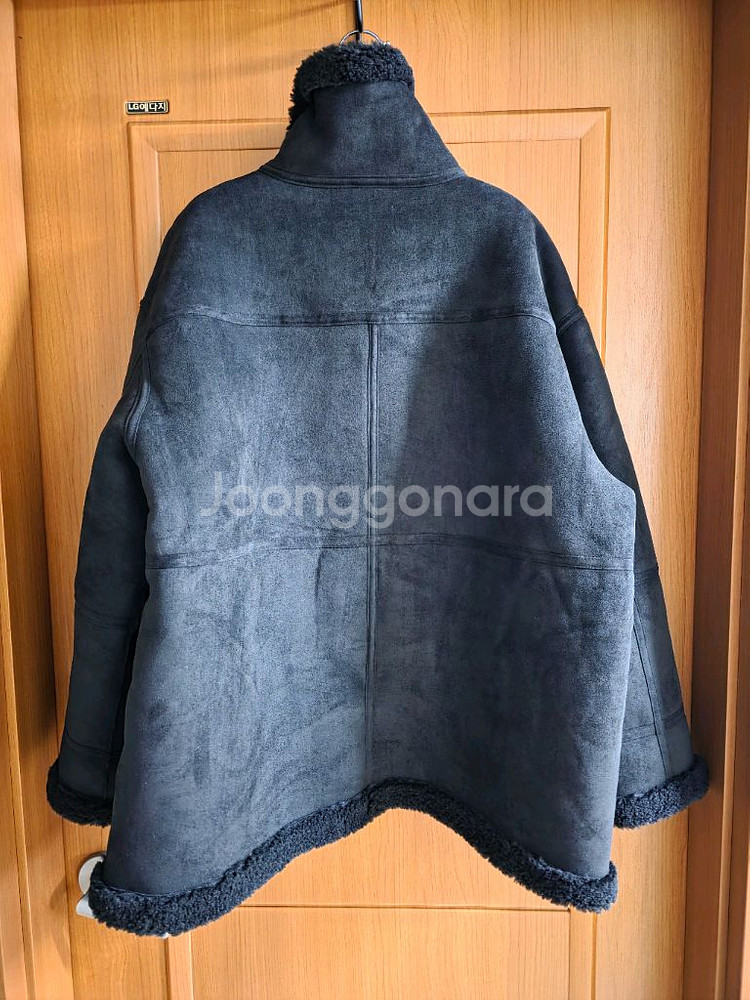 (새상품) 블랙 리버시블 스웨이드 롱무스탕(국내 상품)(큰 사이즈도가능)--4