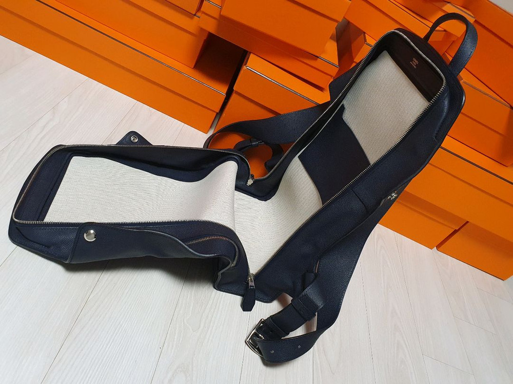 정품 에르메스 백팩 네이비--8