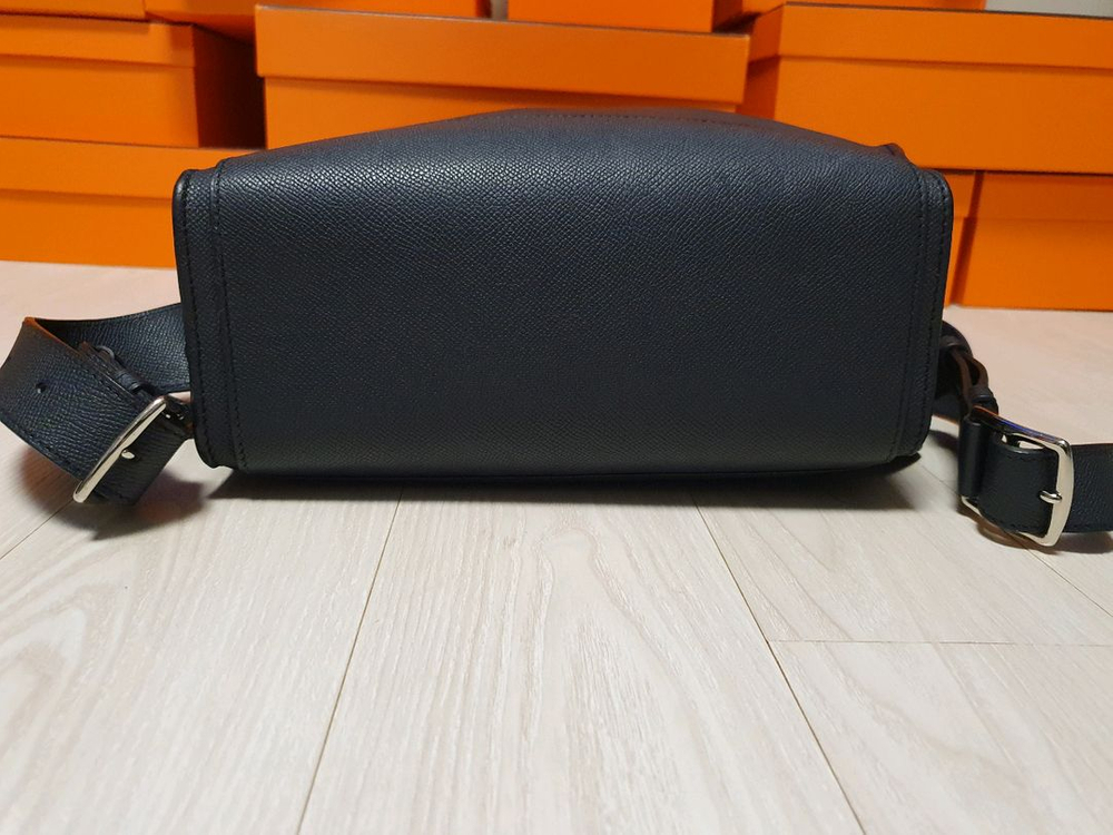 정품 에르메스 백팩 네이비--9