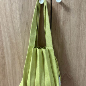 조셉앤스테이시 럭키플리츠니트백 스태리 S사이즈 쿨라임