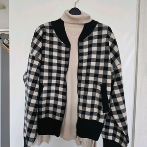 (새상품)칼라거펠트 집업자켓+니트(77) 이미지