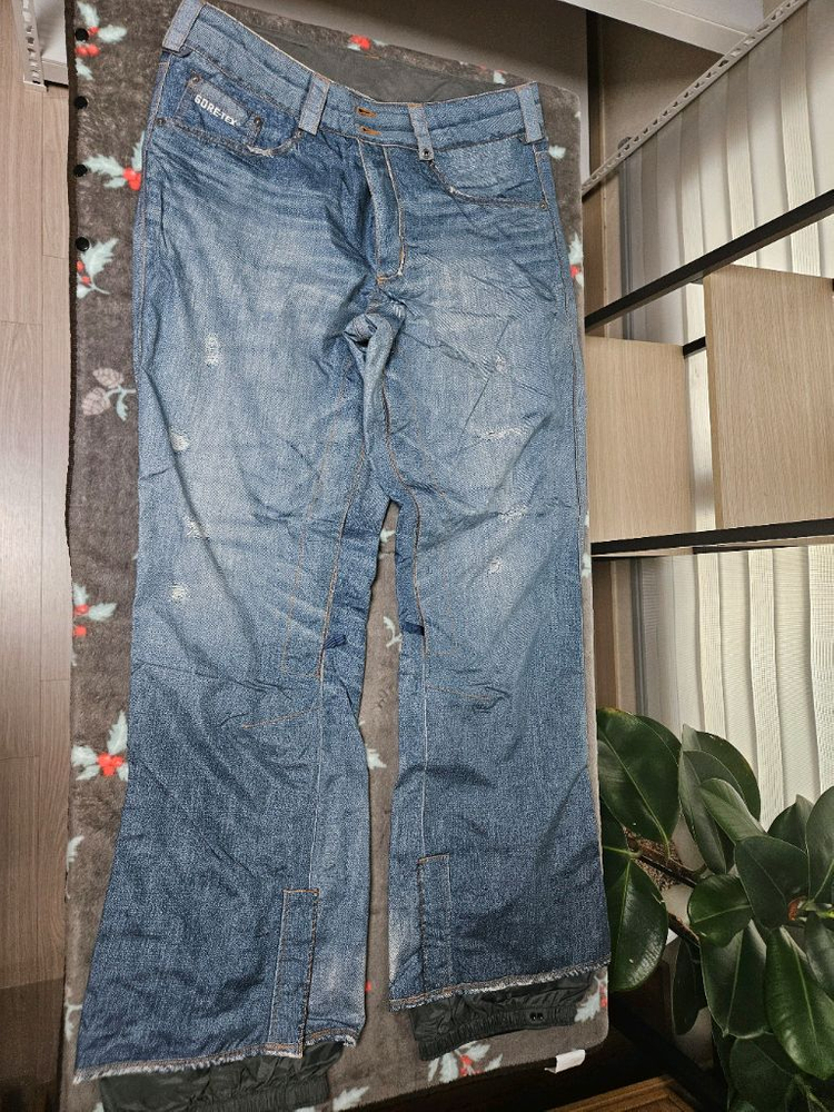 [L]버튼 더진스 고어텍스 청바지 스노우보드복--1