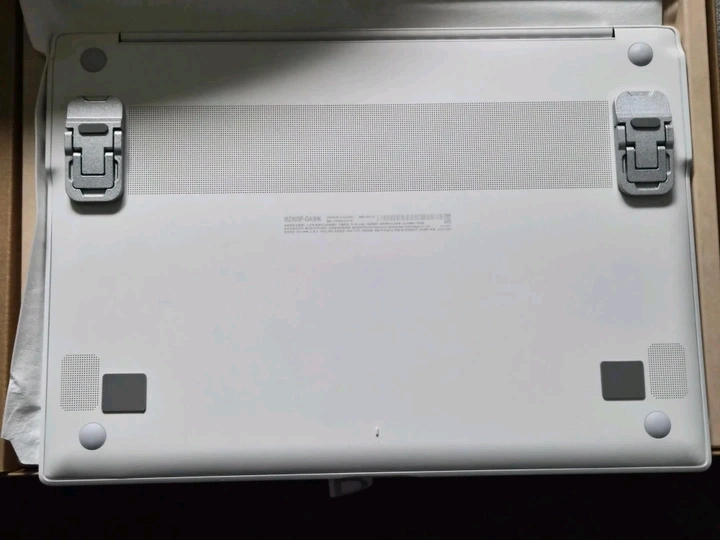 LG gram 16Z90SP-GA5HK 2024년 16인치 이미지