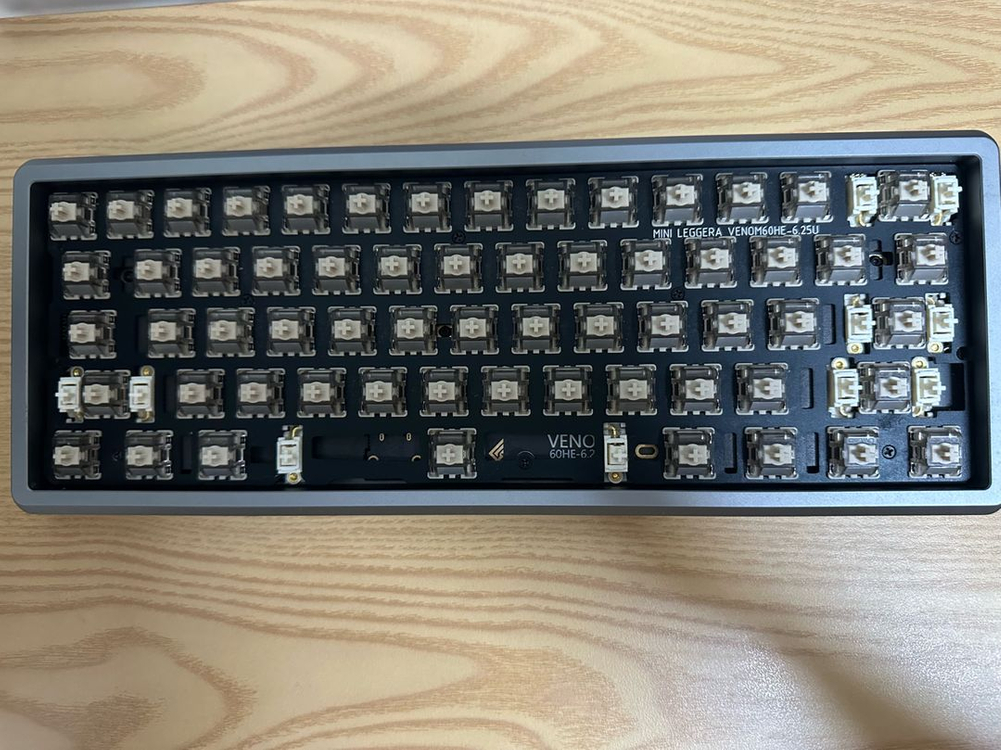 VENOM60HE 베놈60he 래피드 트리거 키보드 판매합니다--1