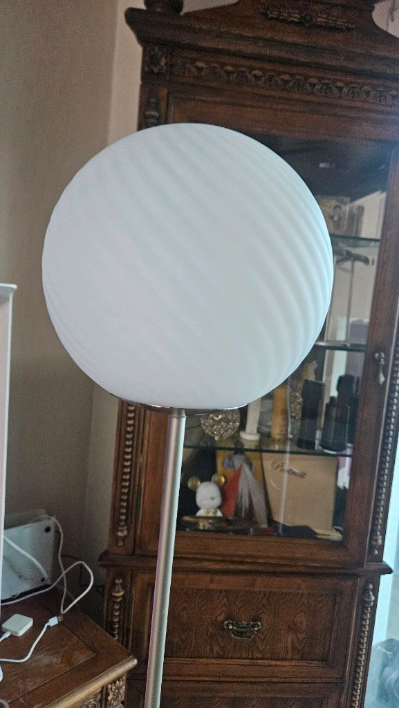 라이마스 토네이도 L 플로어 램프 판매합니다--2