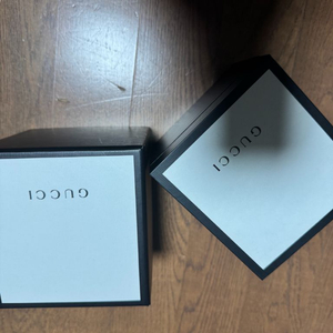 구찌 금장 가죽 시계