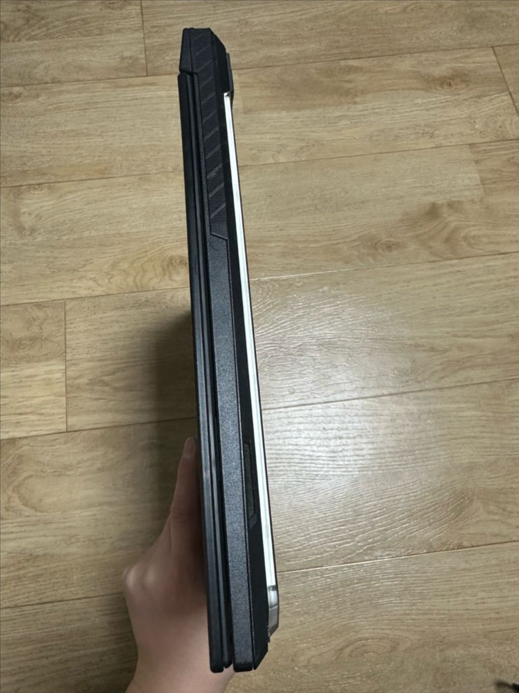 아수스 게이밍 노트북 G731 17인치 부품용 싸게 15만원 판매--4