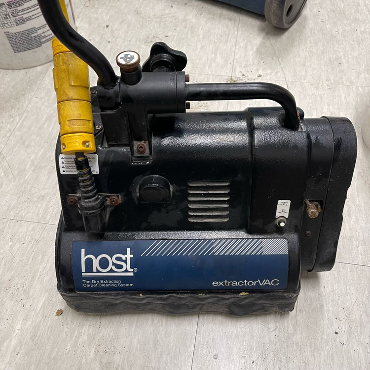 HOST 건식 카펫 청소기 판매합니다 이미지