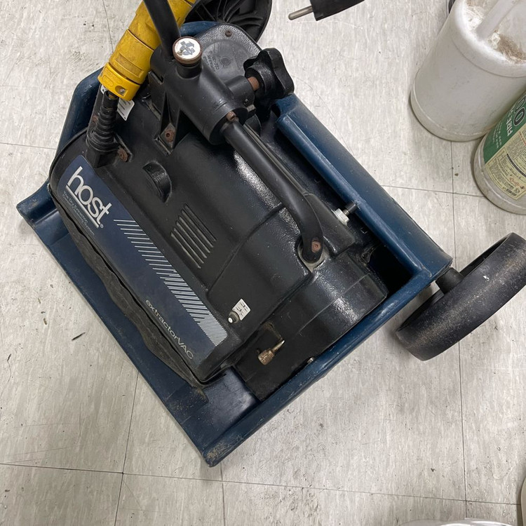 HOST 건식 카펫 청소기 판매합니다 이미지